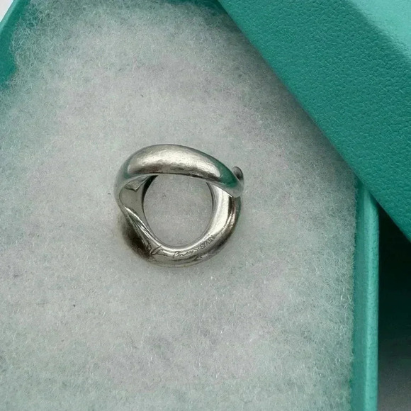 Tiffany & Co Elsa Peretti
Sevillana Ring Silver - Picture 3 of 5